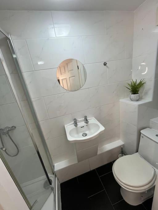 Apartament Modern & Stylish Haven In Heart Of Londyn Zewnętrze zdjęcie